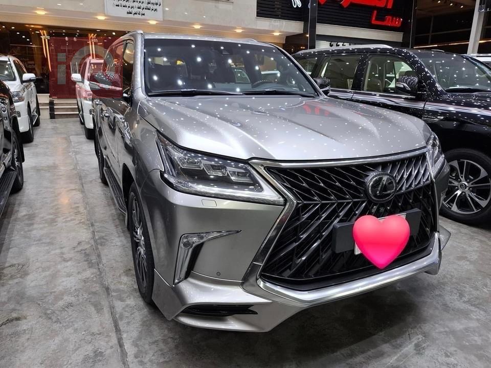 Lexus LX